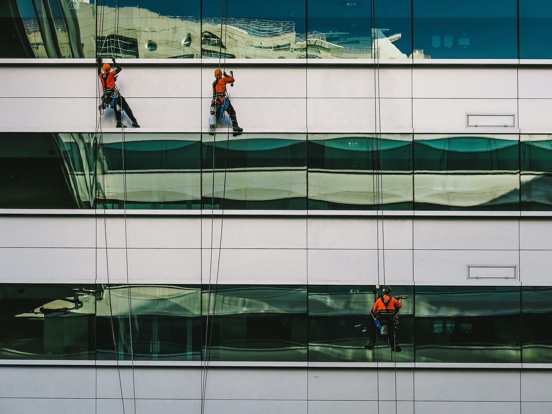 Setting the Right Schedule for Commercial Window Cleaning